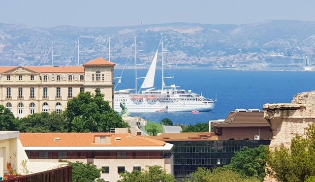 Homerez - Studio 1 km away from the beach for 3 ppl. with sea view at Marseille