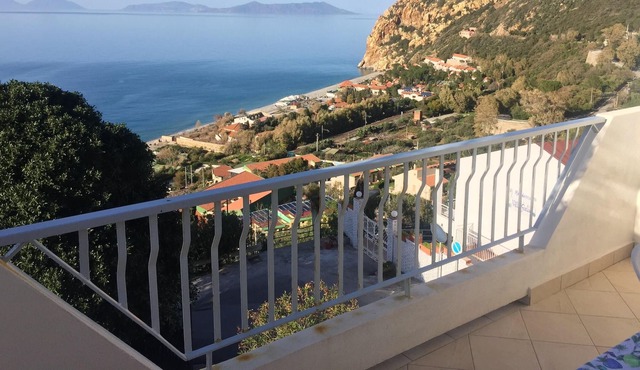 Homerez - Studio 800 m away from the beach for 4 ppl. with balcony at Calava