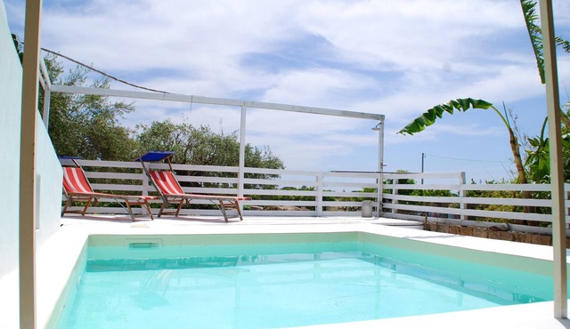 Homerez - Villa for 12 ppl. with swimming-pool, garden and terrace at Augusta