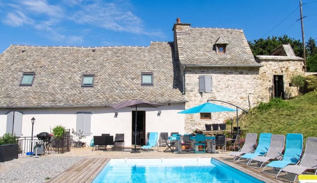 Homerez - Villa in Vieillevie + private pool