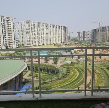 Homestay 3 Bhk Apartment with balcony Near Chandigarh Airport IT city Mohali