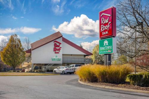 HomeTowne Studios by Red Roof Buffalo - Niagara Airport
