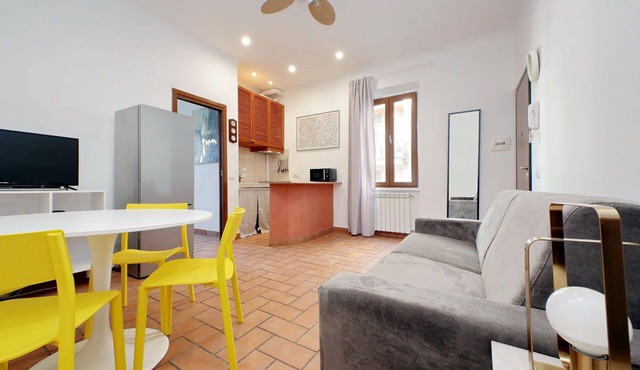 Homs, Comfortable 1 Br Apartment By Halldis
