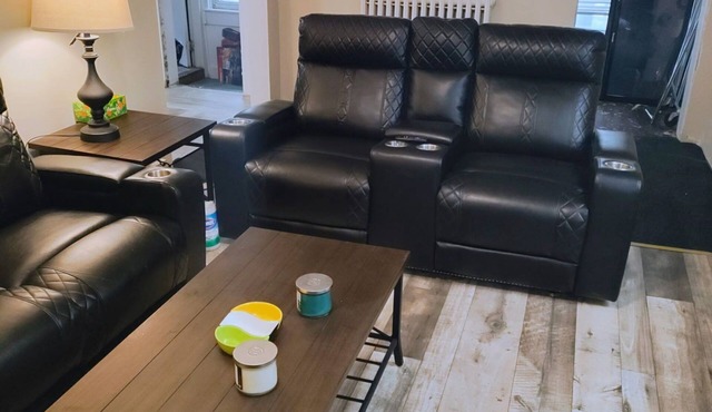 Honey Comb Hideout 3Br. House Albany