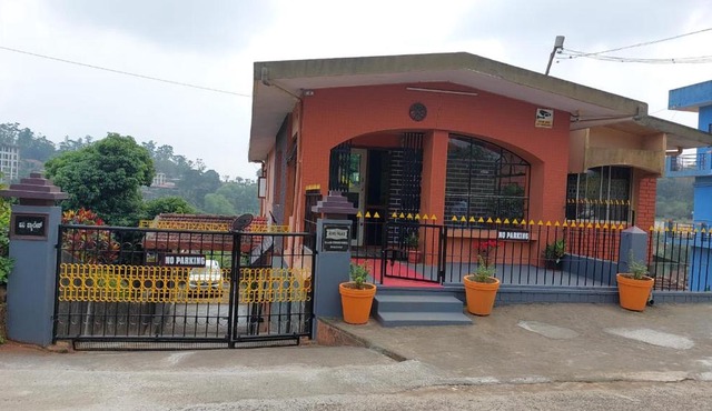 Honey Palace Homestay