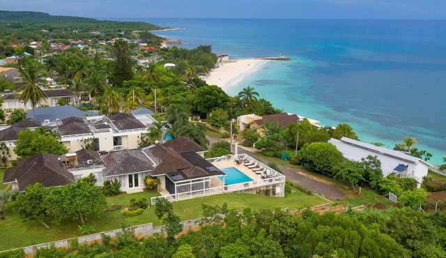Honeycomb Villa, Silver Sands