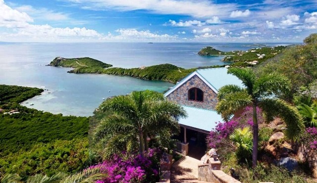 Honeymoon/Romantic Private Suite with Ocean View & Pool; Over 150 5 Star Reviews