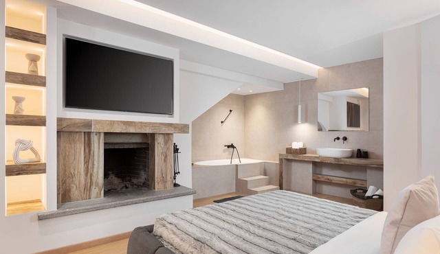 Honeymoon Suite by Mons Arachova