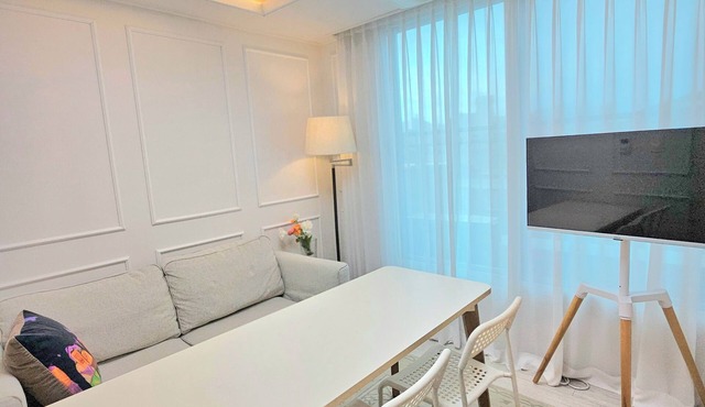 #Hongdae EXIT2#DELUXE APT#New Building#Luggage storage#Parking