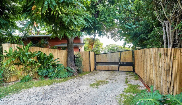 Honolulu 2 bedroom Cottage