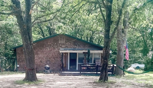 Hook & Heaven is perfect for fisherman or couples who want to visit Lake Texoma