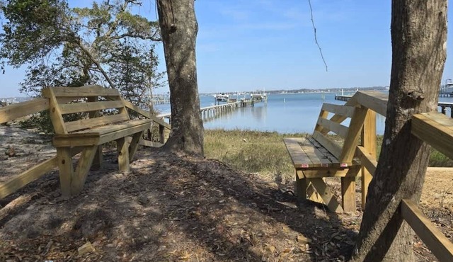 Hoop Pole Creek Retreat 5 Min to Beach Access