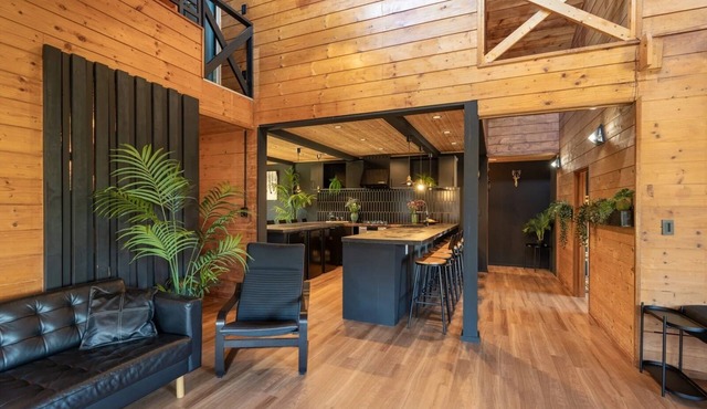 Hooting Owl Lodge