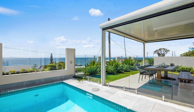 Horizons -Oceanview Luxury Retreat with Plunge Pool, Pet Friendly