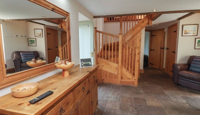 Horseshoe Cottage