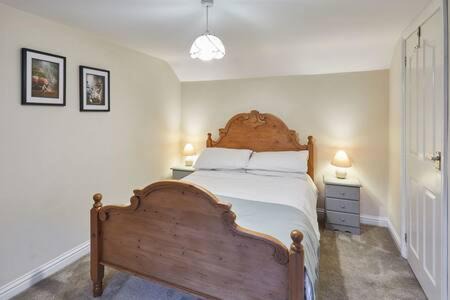Host & Stay - Lavender Cottage