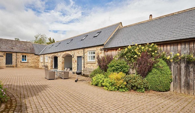 Host & Stay - The Spinney