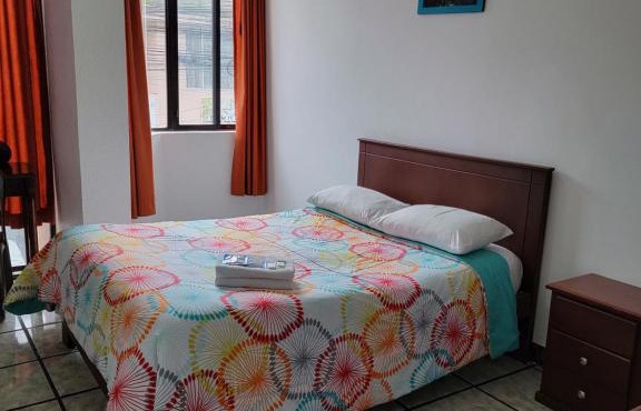 HOSTAL AMARU