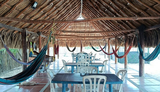 Hostal CQ Camarones
