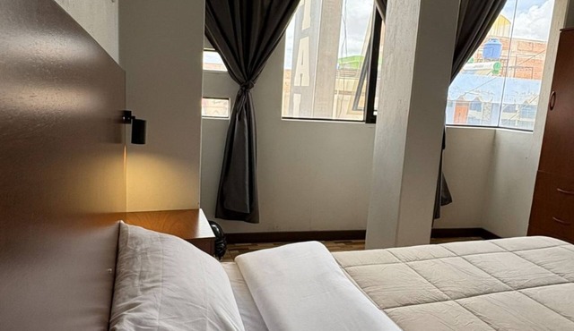 Hostal - HS Merced