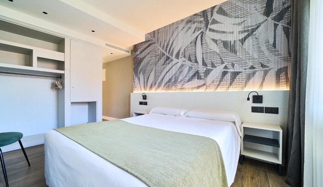 Hostal Sol y Miel
