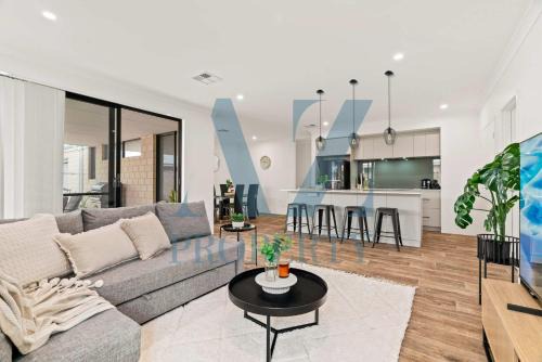 Hosted Modern Comfort in Piara Waters Perfect for Fam