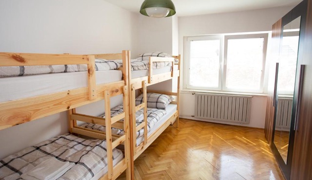 Hostel LakeBled