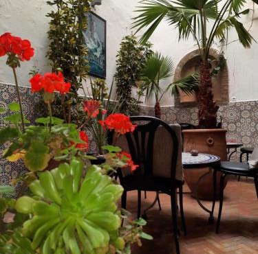 Hostel & Riad