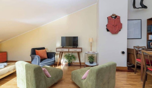 HostWise - Seaside Beach Flat