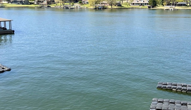Hot Springs (Lake Hamilton) Waterfront Condo