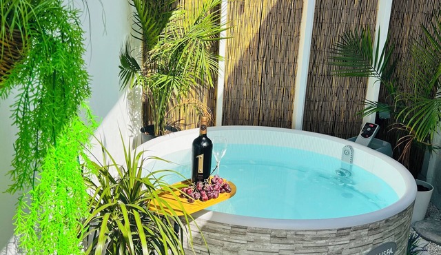 Hot tub paradise vibes
