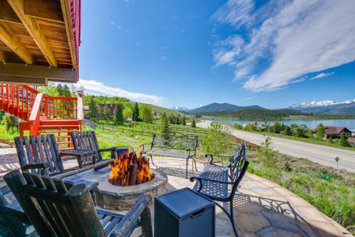 Hot Tub Relaxation: Luxe Summit Gem w/Mtn Views