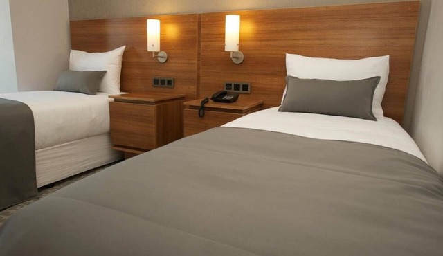 Hotel 117