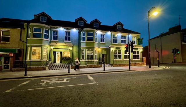 Hotel 119