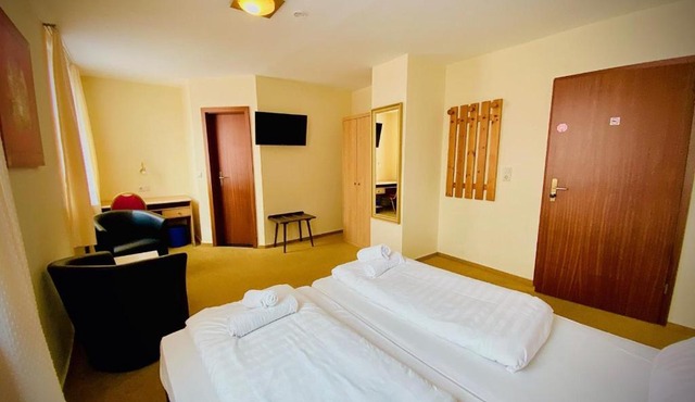 Hotel 194