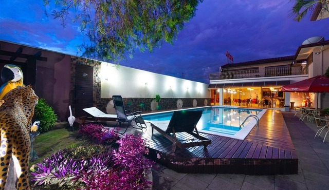 Hotel 365