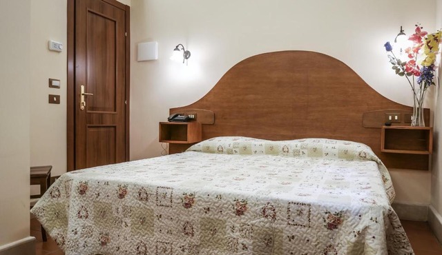 Hotel 4 Coronati
