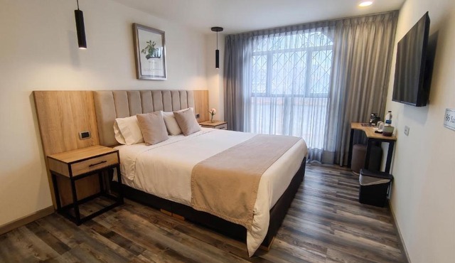 Hotel 86 Suites