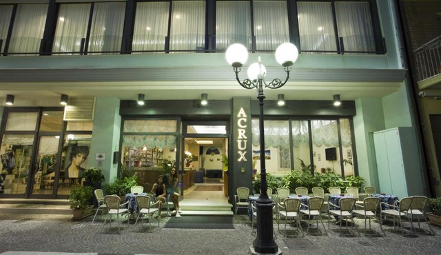 Hotel Acrux