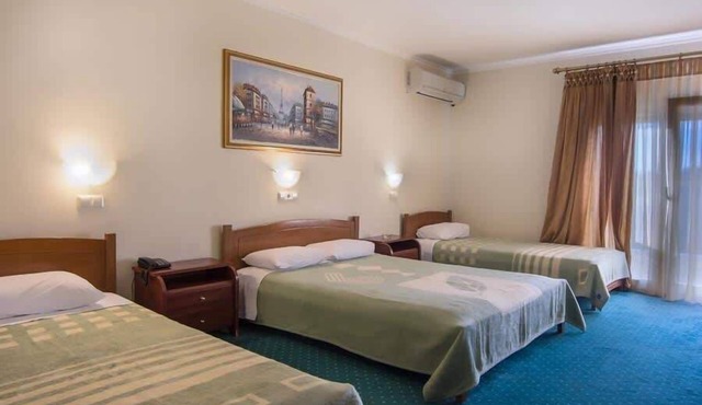 Hotel Alexandros-Family Quad Room