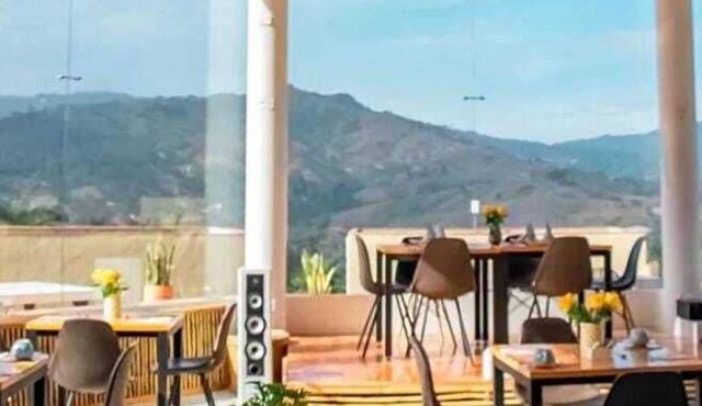 Hotel Alma