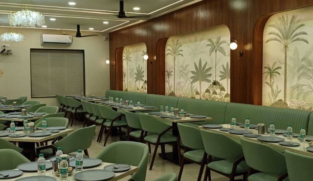 Hotel Amit Palace