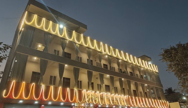 Hotel Amulya Regency