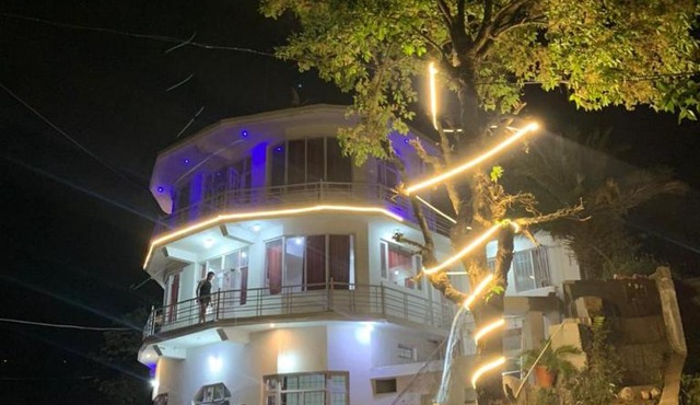 Hotel Aqua Waterfall