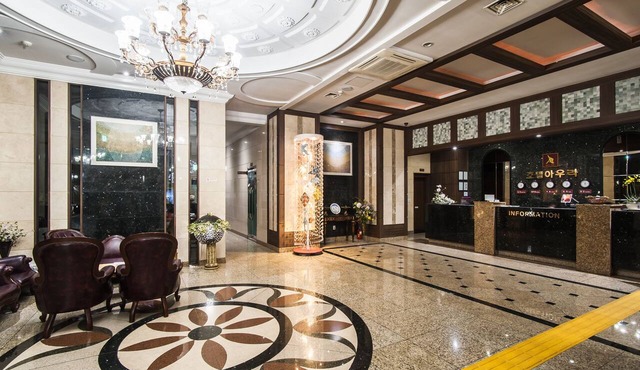 Hotel Aura