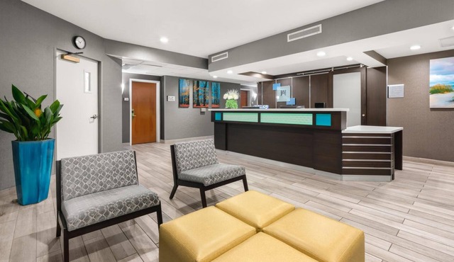 Hotel Aura SFO