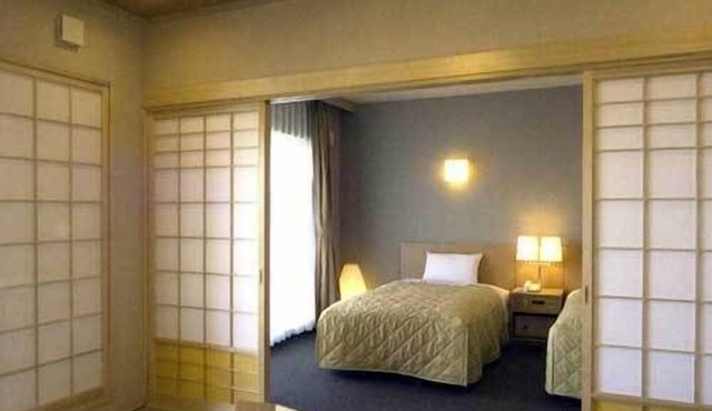 Hotel Ayase