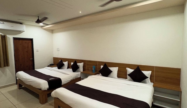 Hotel Ayodhya Bhwan