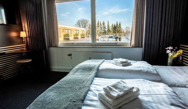 Hotel B