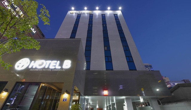 Hotel B